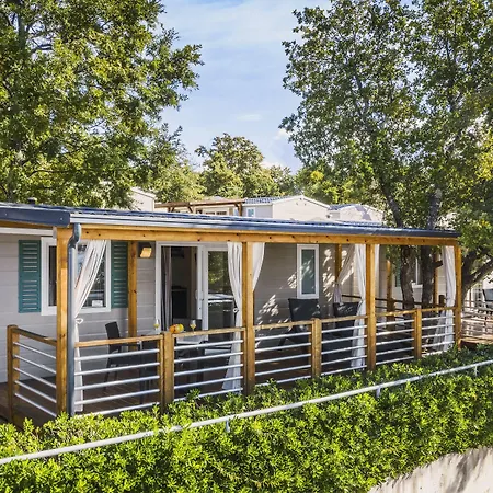 Aminess Style Atea Glamping & Homes פארק נופש