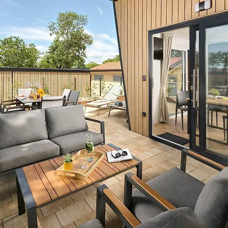 Aminess Style Atea Glamping & Homes 5* נייביצה